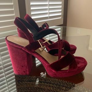 Chunky Velvet Magenta Heels